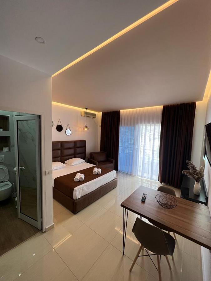 Sadiku With Sea View Apartament